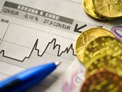 Koruna, euro, peníze, kurz koruny k euru