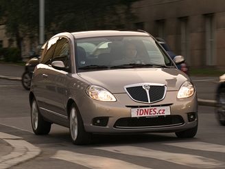 Lancia Ypsilon