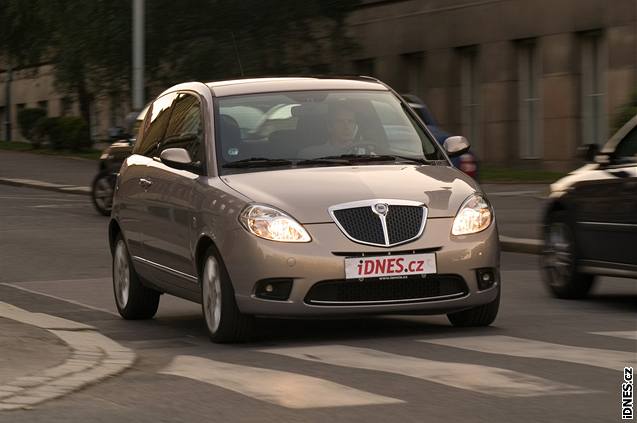 Lancia Ypsilon