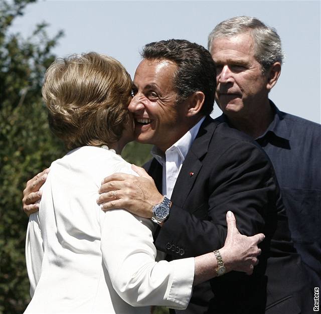 Nicolas Sarkozy s prezidenty Bushovými