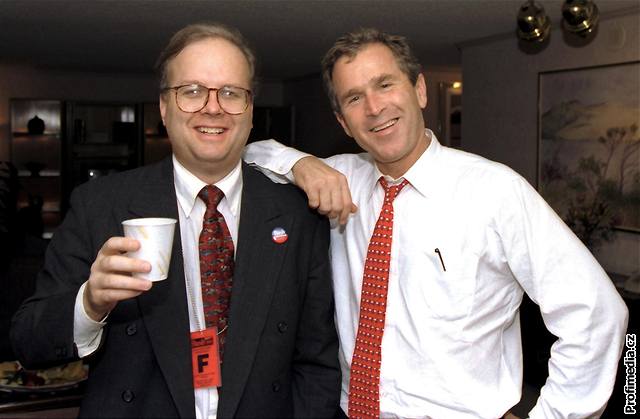 Karl Rove pomáhal Bushovi dlouhá léta. Pomáhal mu do sedla u pi texaských guvernérských volbách ped tinácti lety