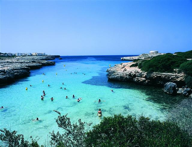 Menorca - pláž Playa Sa Caleta