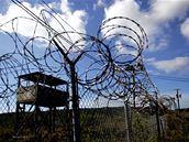 Guantánamo - Kilometry ostnatých drát. Ameriané opakují, e zhruba 360 mu ...
