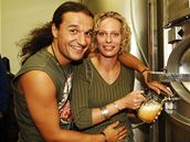 Tane�nice Kristina Kloubková a zp�vák Alan Bastien v pivovaru na zámku v Oslavanech 