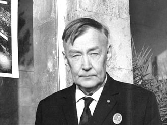 Profesor Michail Tichonravov