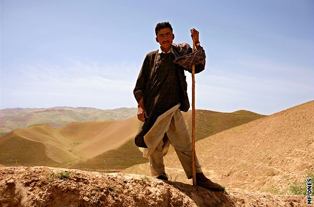 Afghánským koovníkm k ivotu staí stan a stádo.