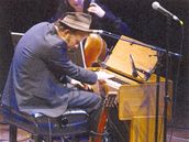 Healing The Divide - A Concert for Peace and Reconciliation (Tom Waits)