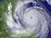 Na Karibské ostrovy se ene dalí hurikán. Na snímku Dean z letoního srpna.