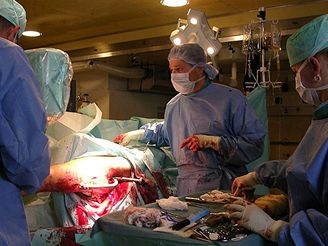 Lkai poln nemocnice zvldli uniktn operaci