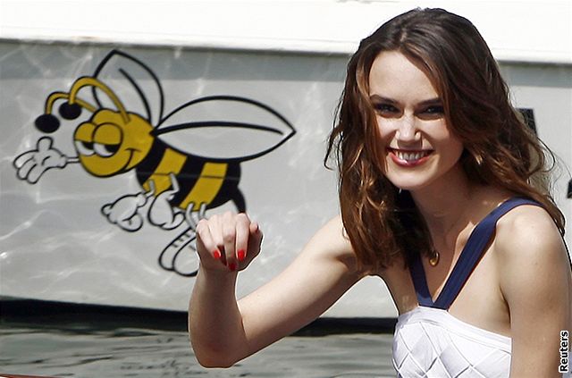 Kiera Knightleyová na loských cenách BAFTA. Uspje i na divadelním poli?