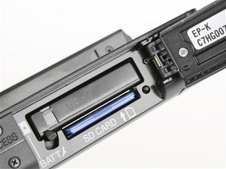 SDR-10 - baterie a SD karta