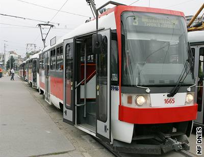 Tramvaj T3R (19. záí 2007)
