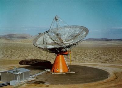 Pozemní stanice pro spojení s družicí Echo v Goldstone