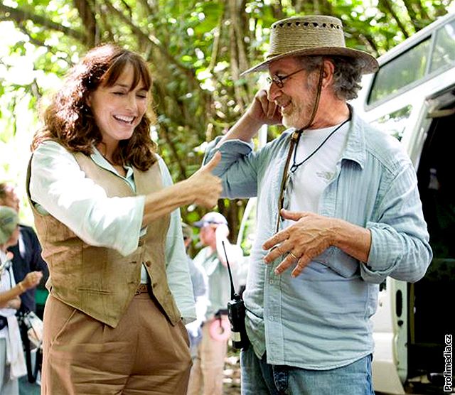 Z natáení filmu Indiana Jones 4: Království kiálové lebky - Karen Allenová a Steven Spielberg