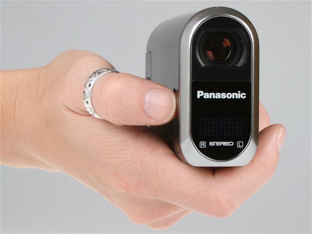 Odolná videokamera Panasonic SDR-S10