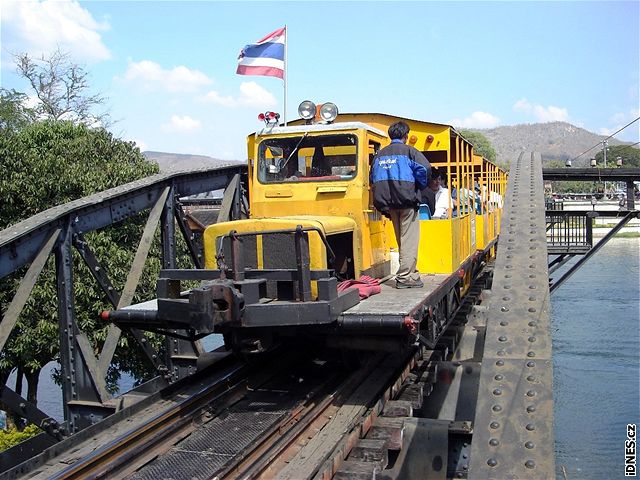 Thajsko, Kanchanaburi. Most pes eku Kwai.