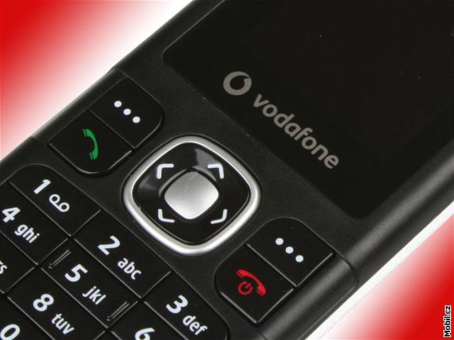 Levný mobilní telefon Vodafone 225