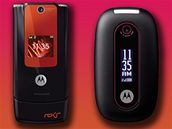 Motorola MOTOROKR W5 a PEBL U3