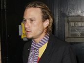Herec Heath Ledger na pehlídce jarní kolekce pro rok 2008 Marca Jacobse bhem Newyorského týdne módy (10. záí 2007)