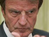 Francouzský ministr zahranií Bernard Kouchner nevyluuje vojenský konflikt s Íránem