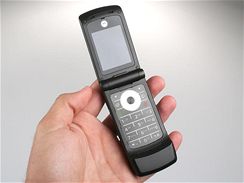 Motorola W490 recenze