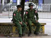 Vojáci v ulicích barmské metropole Rangúnu
