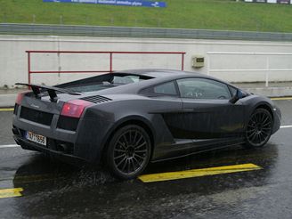 Lamborghini Gallardo Superleggera na okruhu v Most