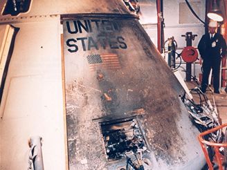 Kabina Apollo 1 po poru