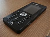 Sony Ericsson W880i Pitch Black