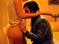 Natalie Portmanová a Jason Schwartzman ve filmu Hotel Chevalier (2007)