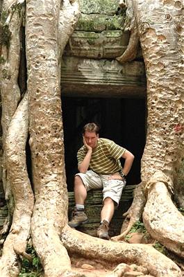 Geoff Cattrall v Kambodi v roce 2004