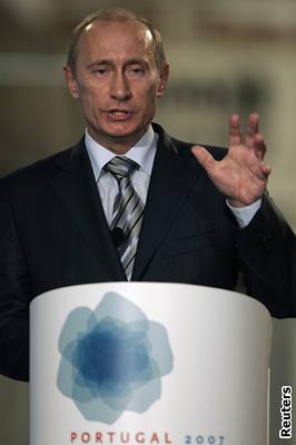 Putin se do amerických plán obul na summitu Rusko - EU.