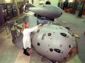 První sovtská atomová bomba otestovaná v roce 1949. Její výrobu urychlily i informace, které získal pion Feklisov.