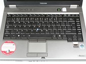 Toshiba - pohled klávesnici