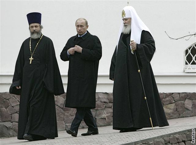 Putin se zúastnil bohosluby slouené ruským patriarchou Alexijem II.