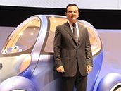 Carlos Ghosn pedstavuje koncept Nissan Pivo 2
