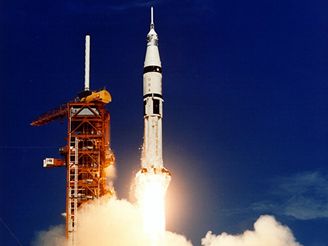 Start Apolla ke společnému letu