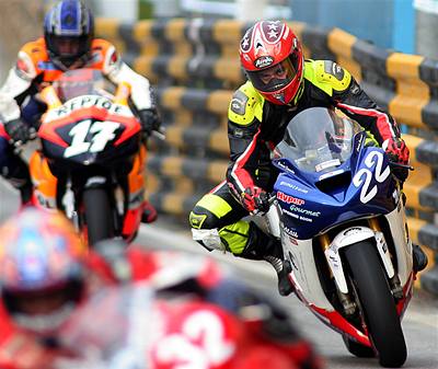 Závody motocykl na mstském okruhu v Macau