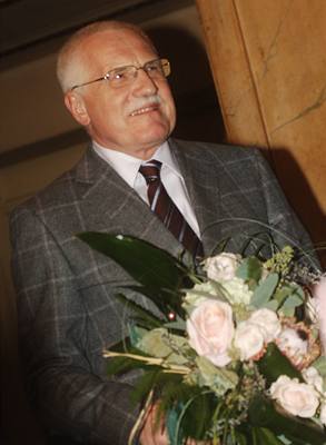 Prezident Václav Klaus patí mezi nejhlasitjí kritiky politiky Evropské unie a rád komentuje kadý její krok.