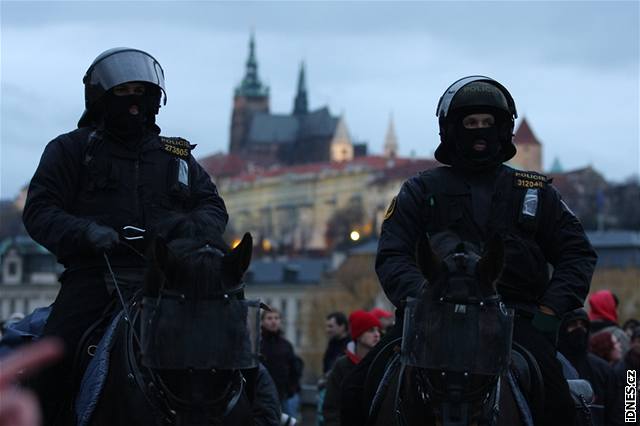 Jízdní policie v centru Prahy