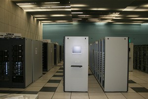 CERN - 06 serverovna vypocetniho centra