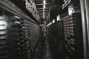 CERN - 20 magnetopáskové zálohovací zařízení