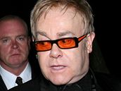 Sir Elton John na slavnostním otevení nového klenotnictví znaky Chopard na Madison Avenue v New Yorku (12. listopadu 2007)