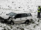 První sníh zejm zavinil i nehodu u jihomoravských Hruek. (11.11.2007)