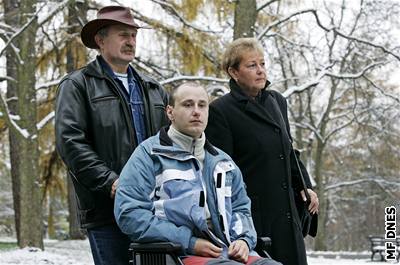 tenái iDNES.cz a MF DNES pispli Martinovi a tem dalím lidem na invalidní vozík.