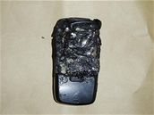 Výbuchy mobilních telefon jsou v ín kvli nekvalitním bateriím asté. (ilustraní foto)