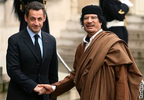 Na návštěvu Elysejského paláce čekal Kaddáfí dlouhých 34 let.