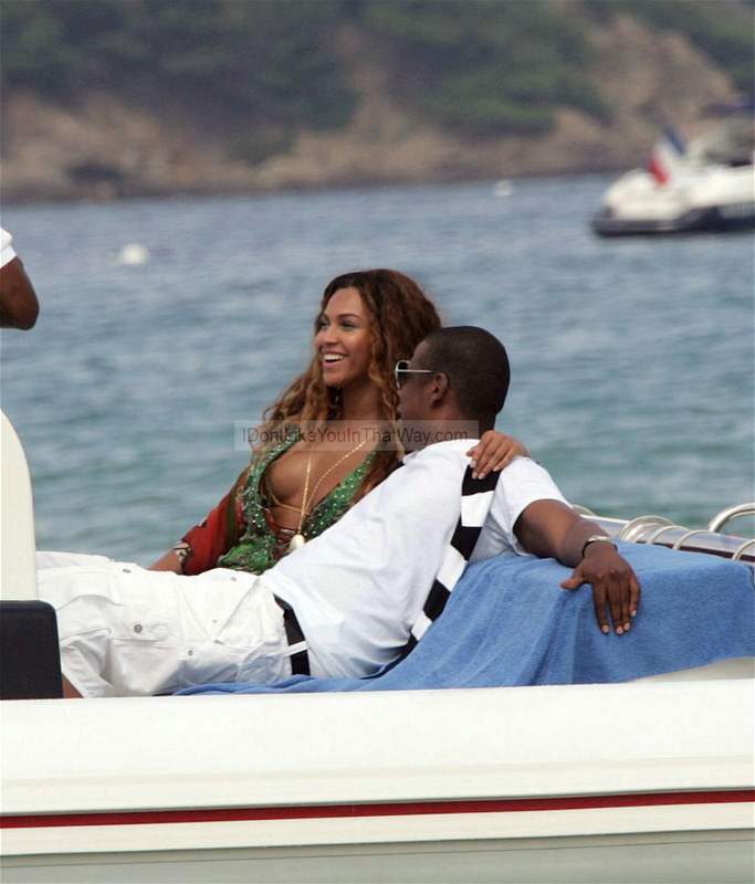 Beyonce Knowles a Jay-Z na jacht poblí St. Tropez