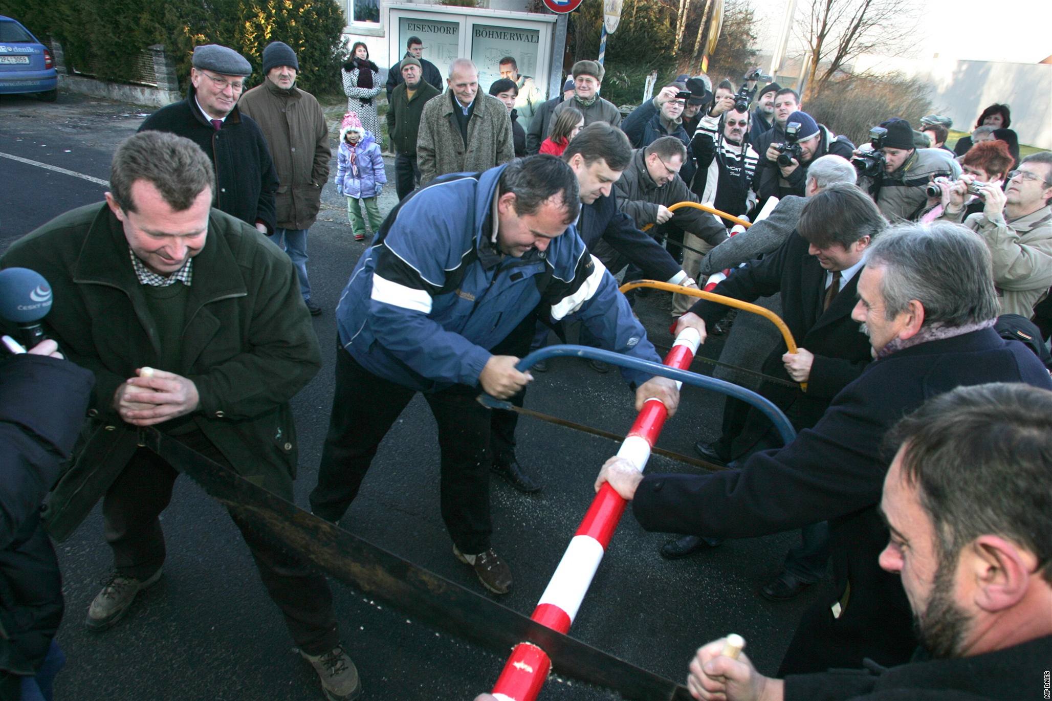 Hranice bez kontrol vnímají lidé nejen s nad�jí, ale n�kde také s obavami.