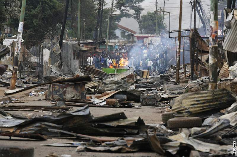 Zniená obydlí ve slumu Kibera v Nairobi po vln povolebního násilí v Keni